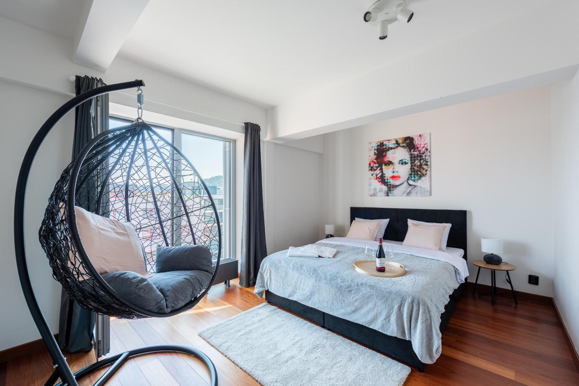 Apartamento Apartments With Large Balcony, Parking Prague *