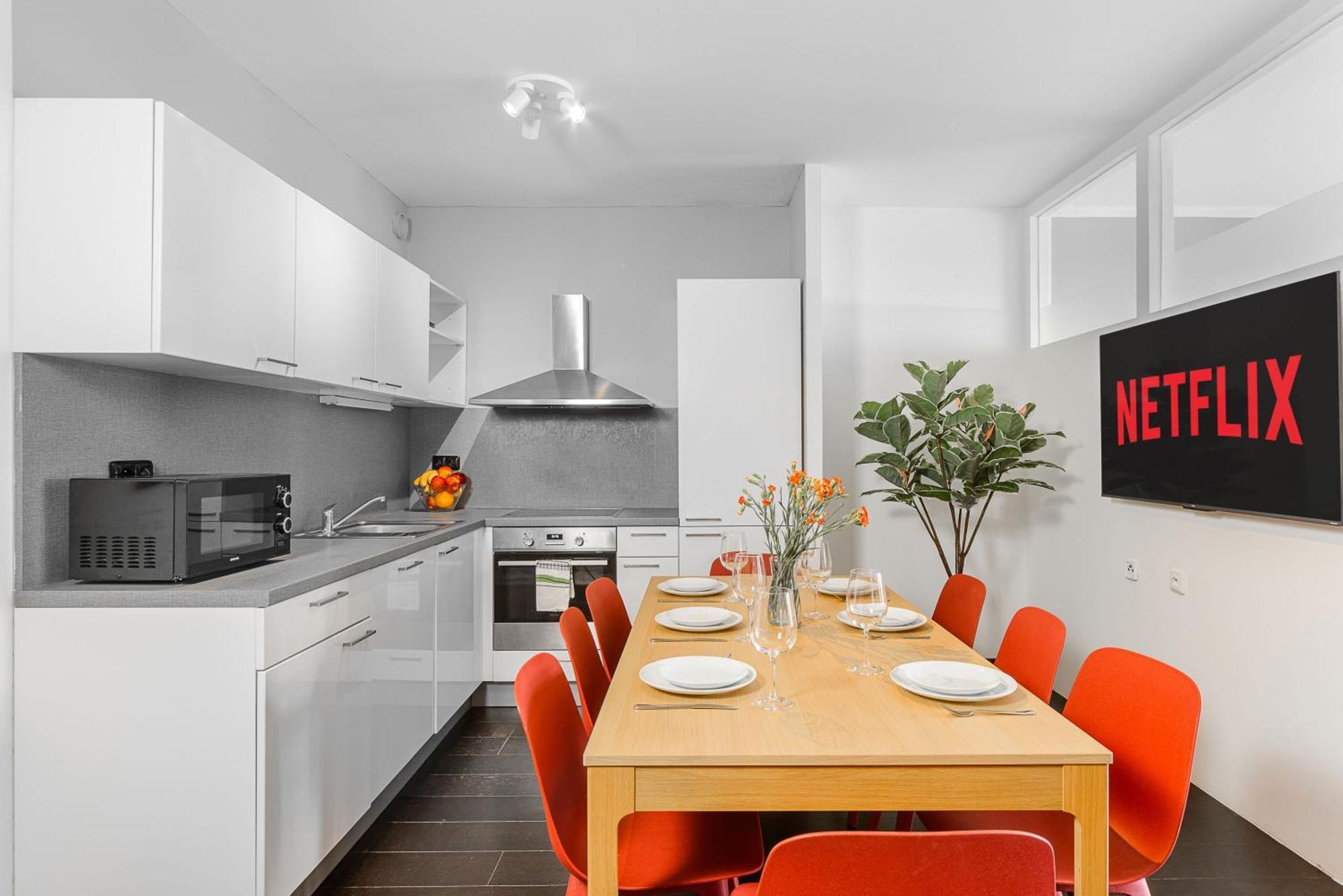 Apartments With Large Balcony, Parking Prague Praga