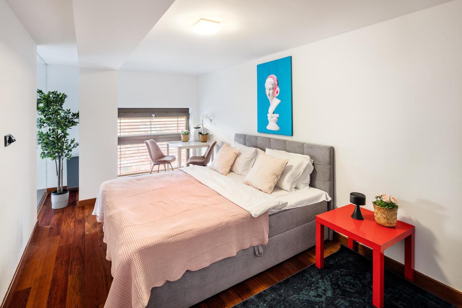 Apartments With Large Balcony, Parking Prague *