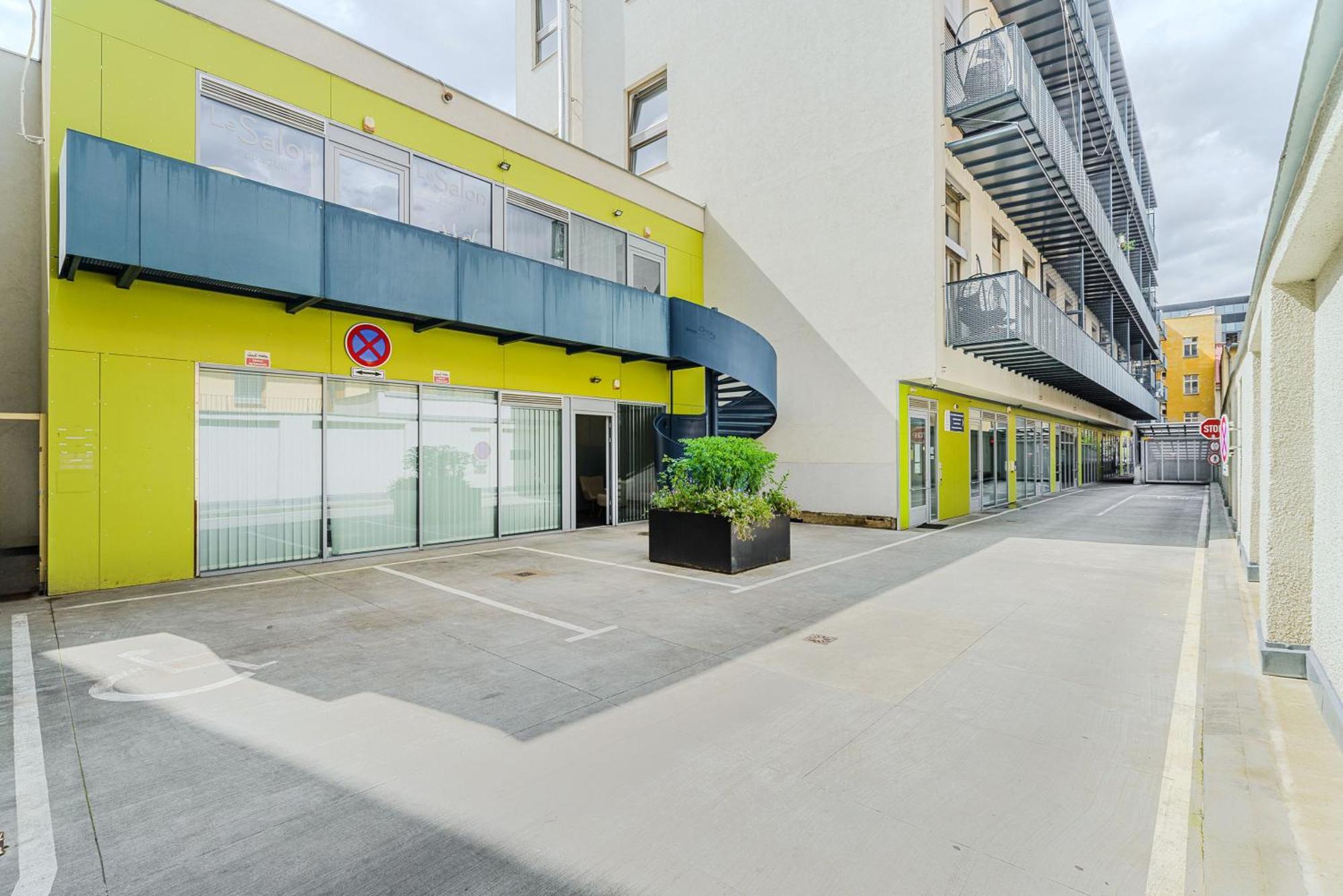 Apartments With Large Balcony, Parking Prague Apartment *